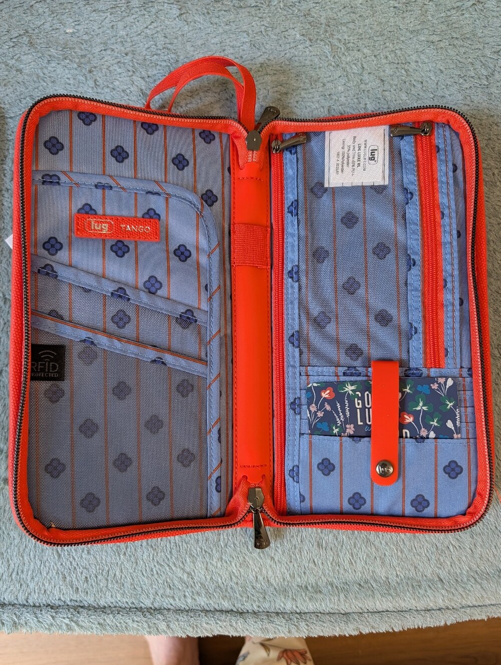 NWT Lug Tango Matte Luxe Travel Wallet with Wristlet In Papaya - Picture 3 of 5